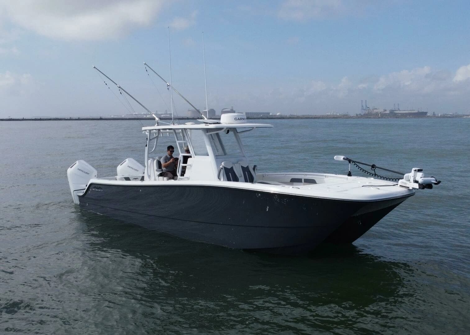 2024 Invincible 33 Catamaran - Image 25