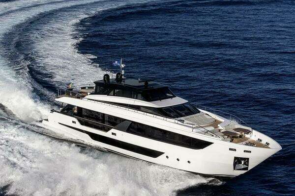 2022 Ferretti Yachts Skydeck