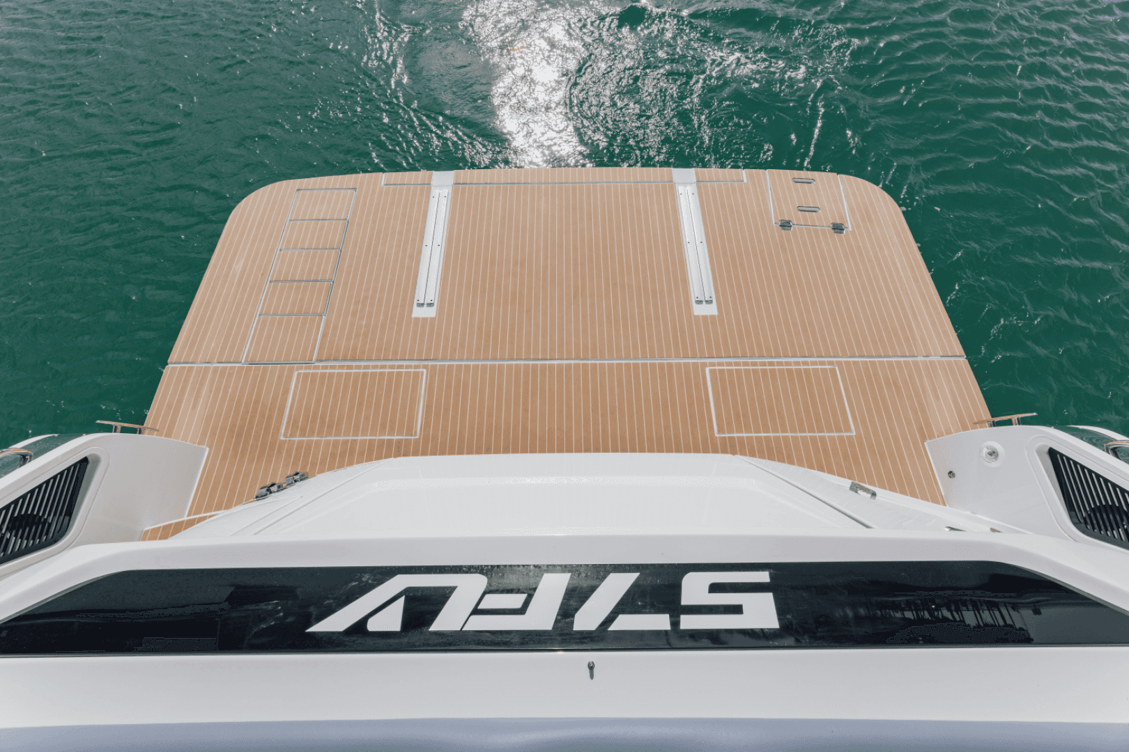 2026 Cruisers Yachts 57 FLY - Image 42