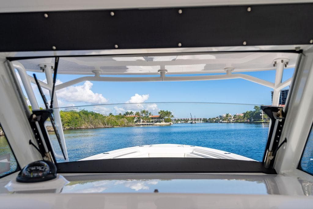 2019 Everglades 355 Center Console - 53