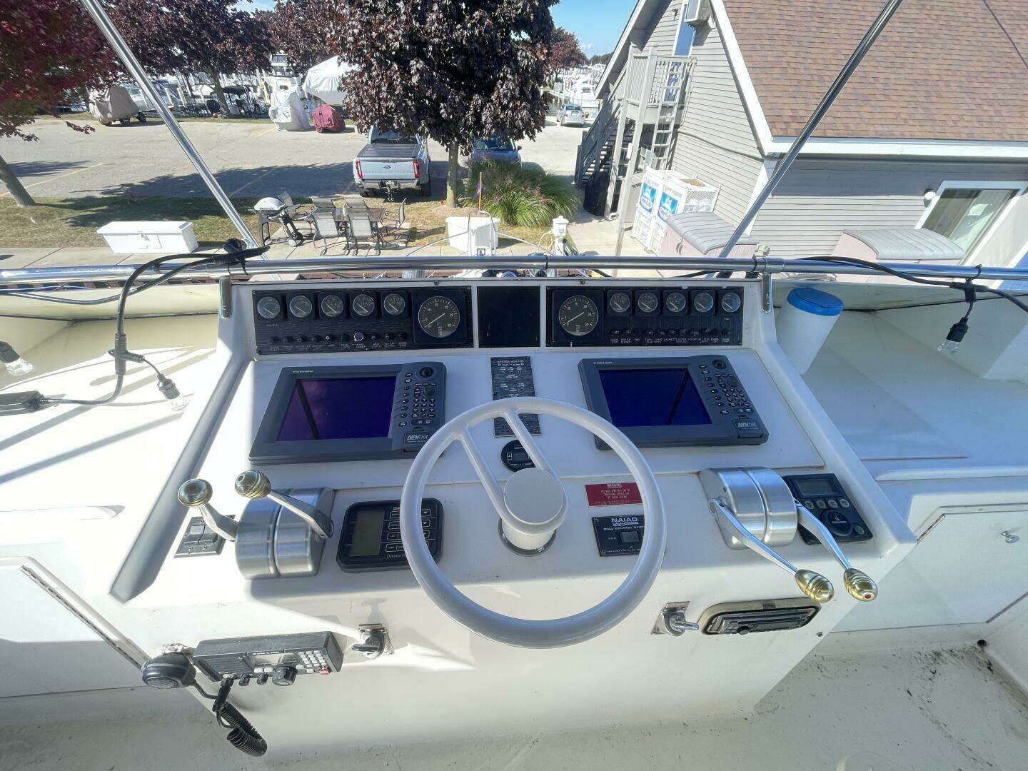 1993 Viking 50 Motor Yacht - Image 36