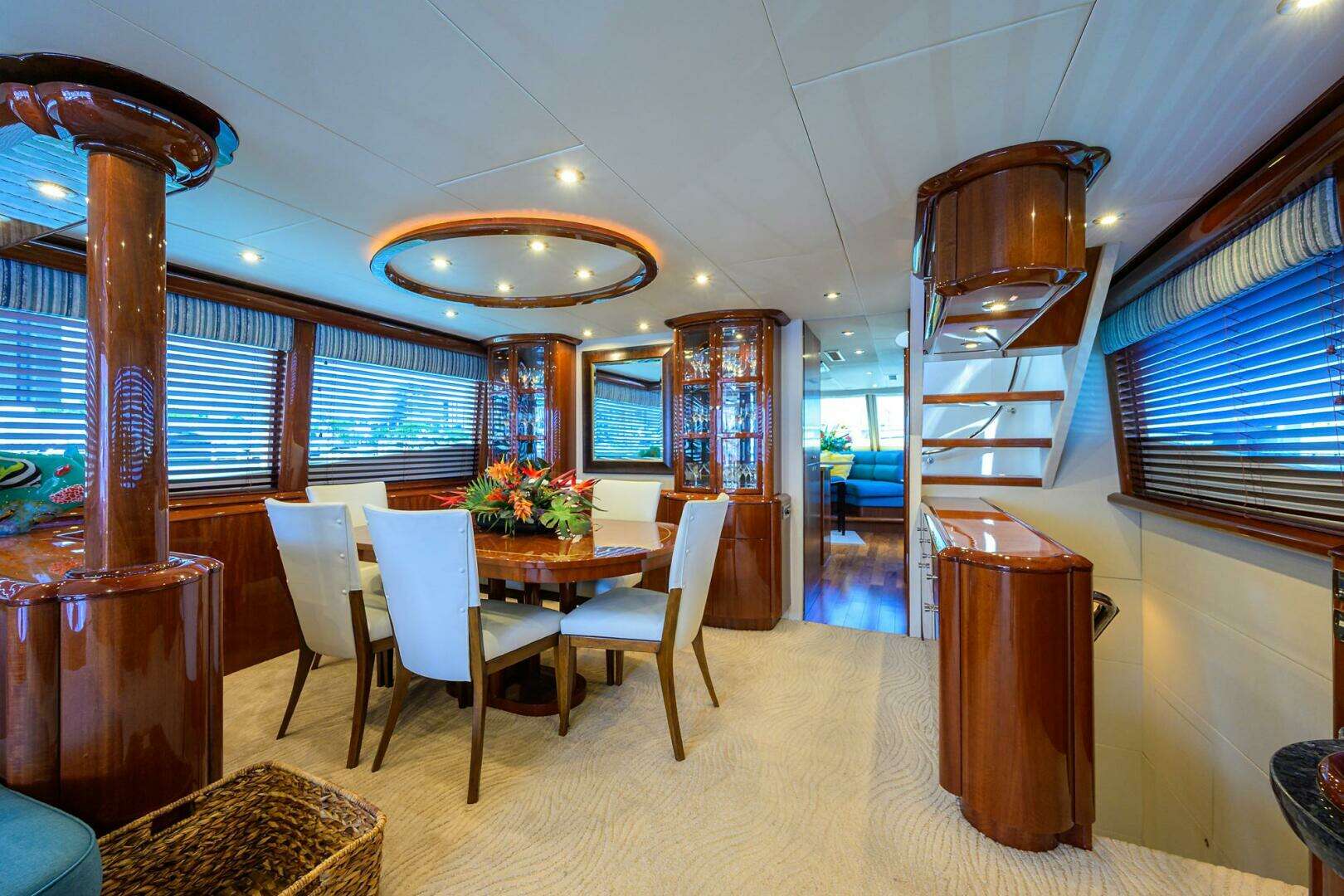 2007 Lazzara Yachts 80 Enclosed - Image 8