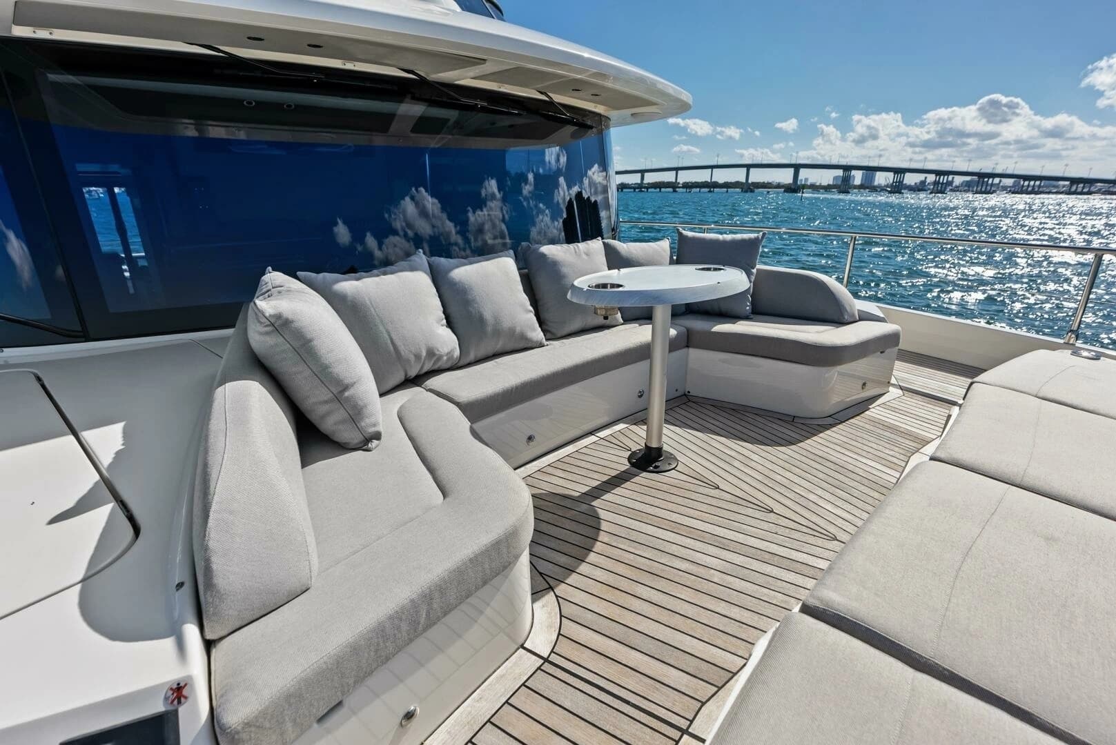 2025 Absolute 75 Navetta - Image 59