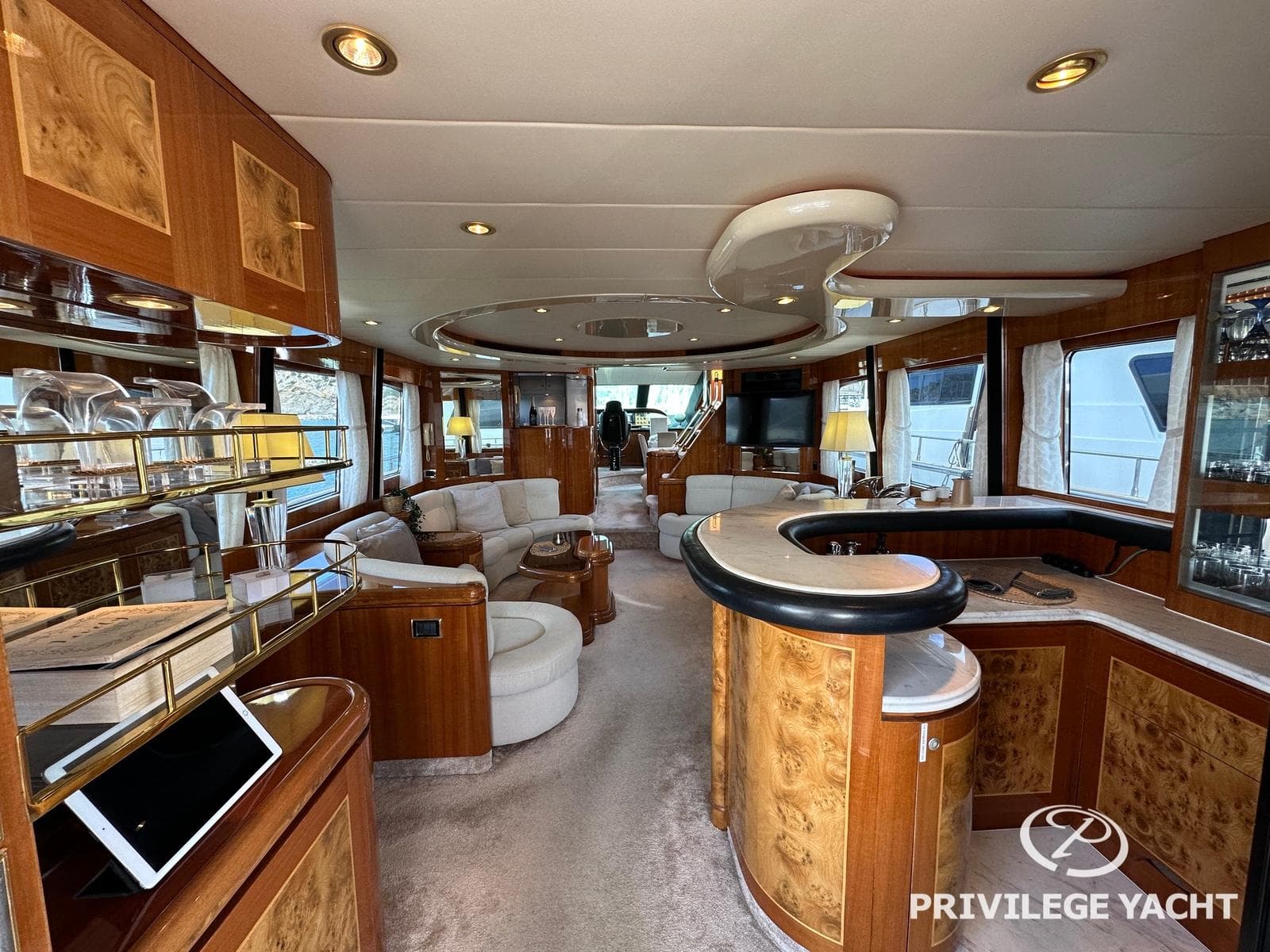 Elegance 76 - Privilege Yacht