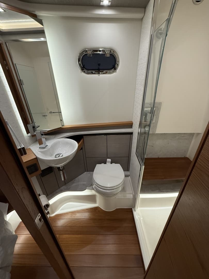 2023 Tiara Yachts 48 LS - Image 19