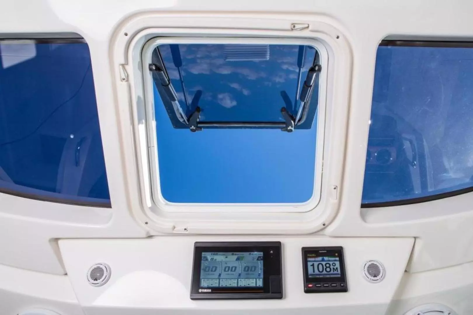 2021 Tiara Sport 38LS - Image 20
