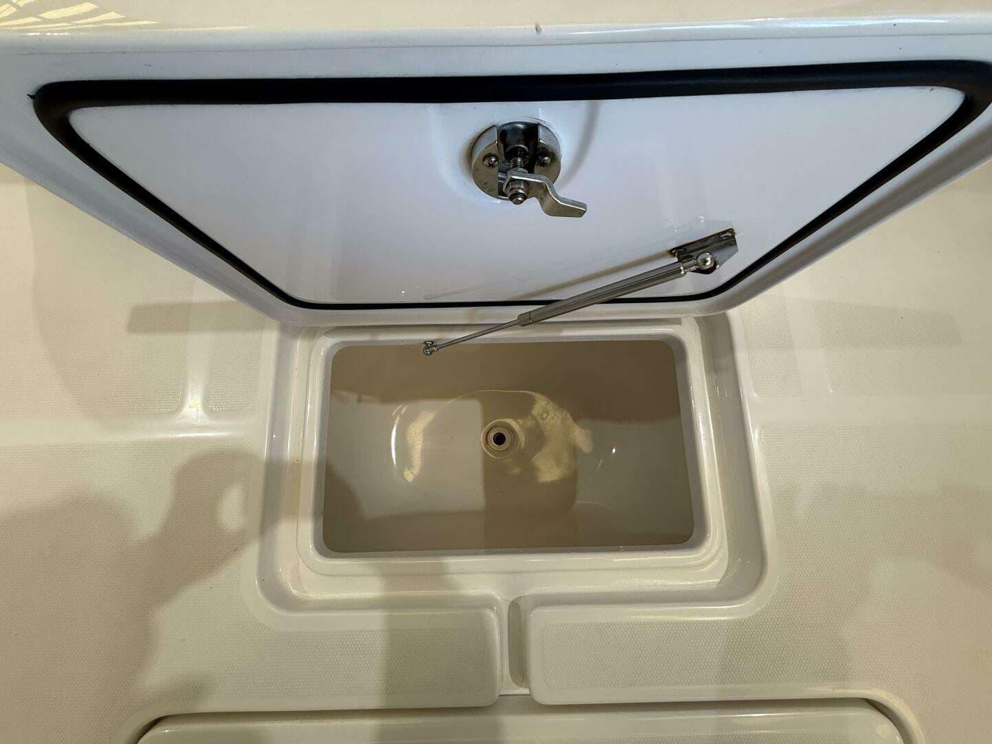 2022 Invincible 39 Open Fisherman - Image 34