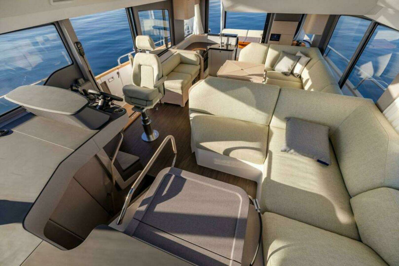 2027 Nimbus 495 Flybridge - Image 16