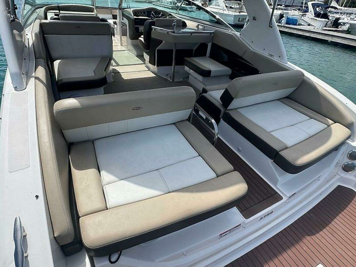 2013 Regal 3200 Bowrider - Image 5