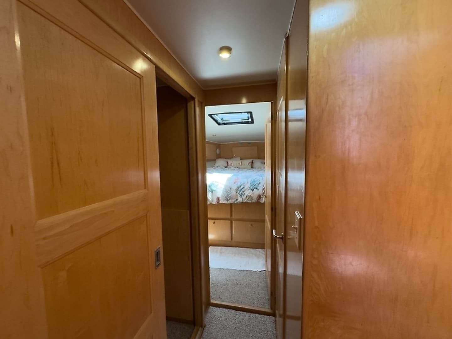 1999 Navigator 5300 - Image 20
