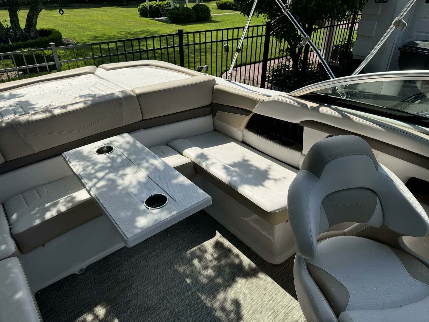 2019 Four Winns H230 - Image 12