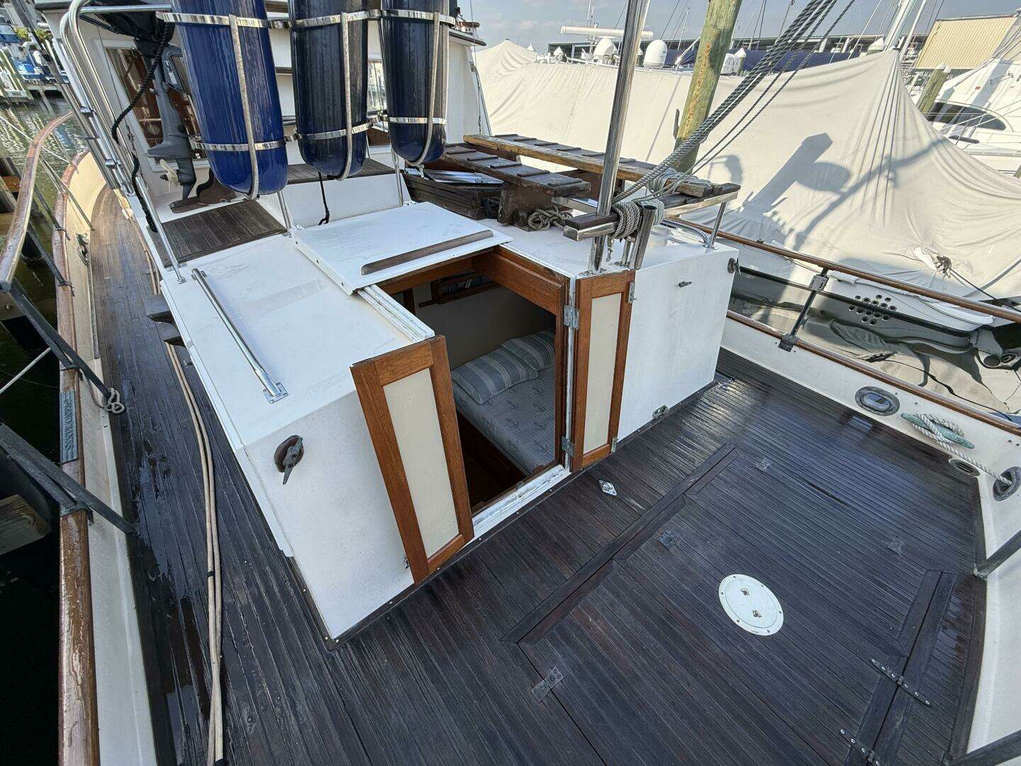 1985 Grand Banks 36 Classic - Image 6