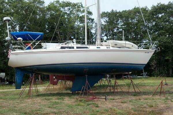 1986 Catalina 36 - Image 1