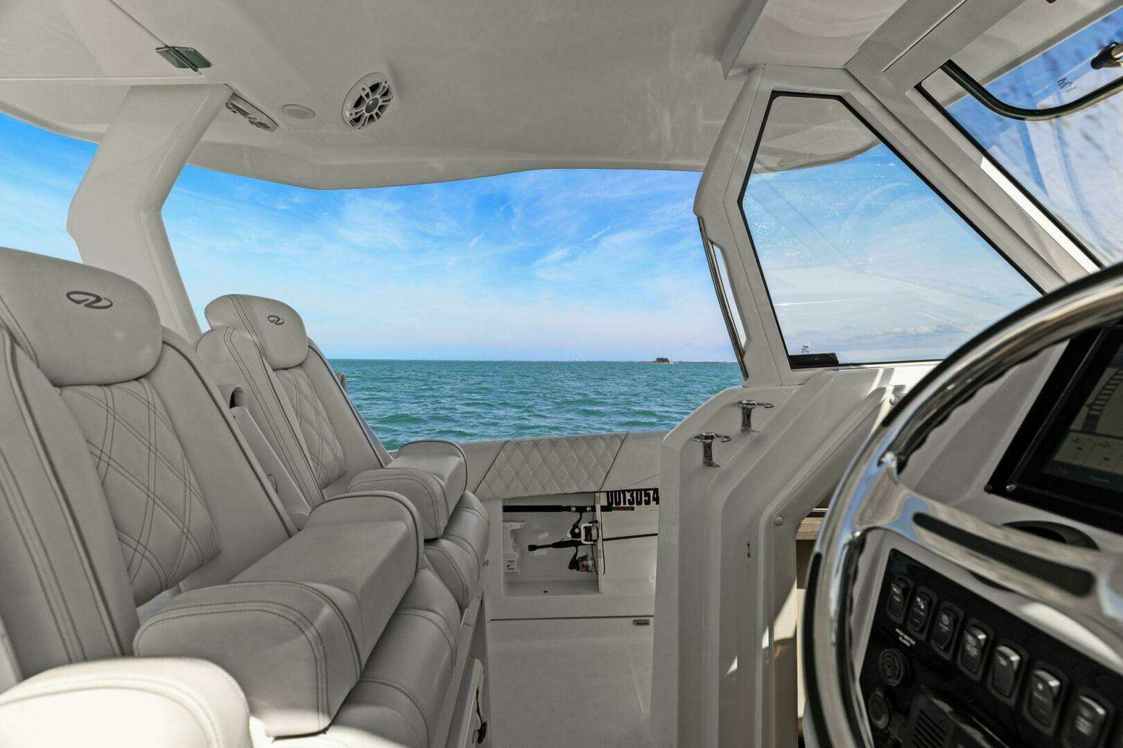 2020 Regal 33 SAV - Image 49
