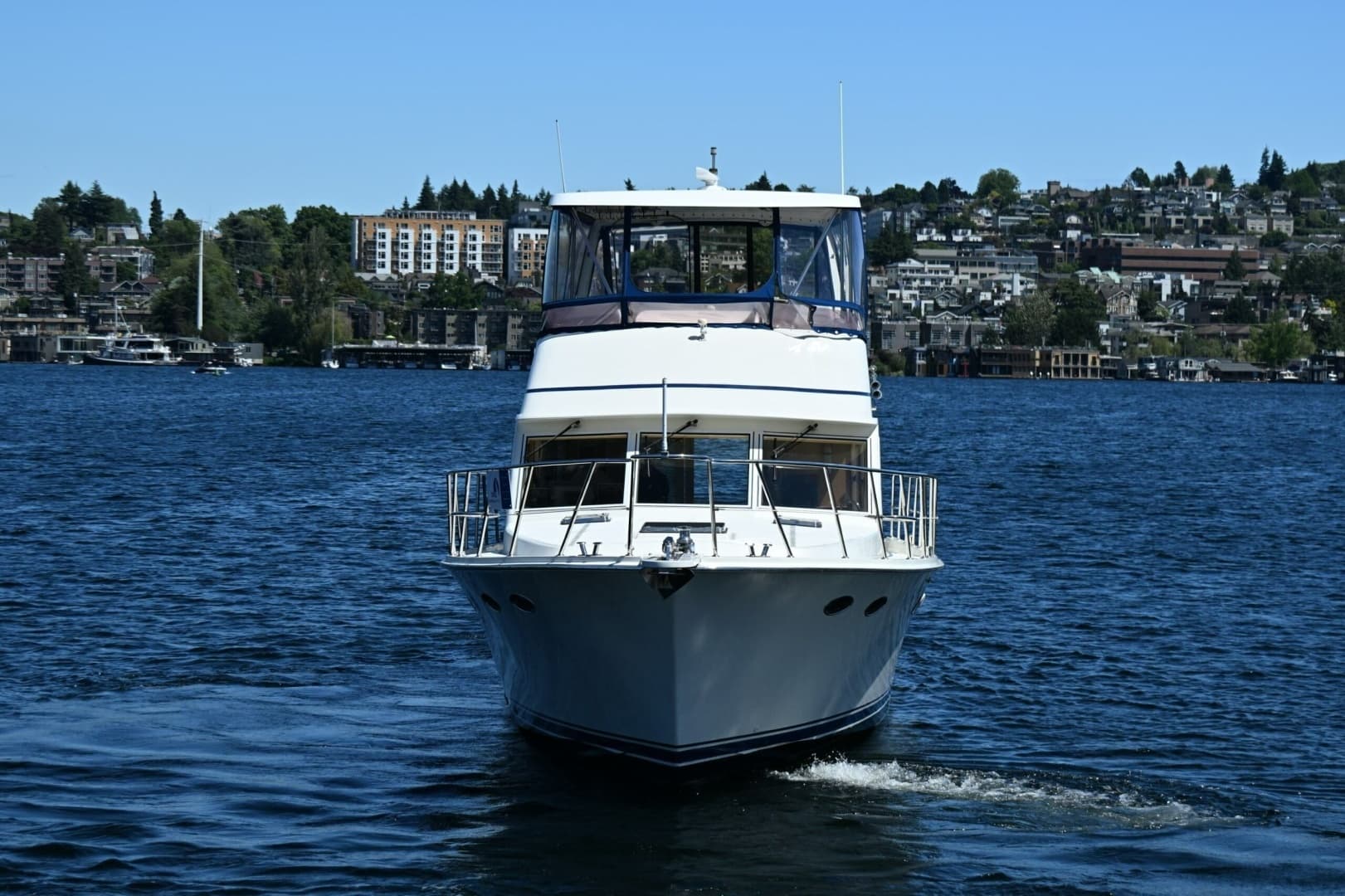 1999 McKinna 47 Sedan - Image 3