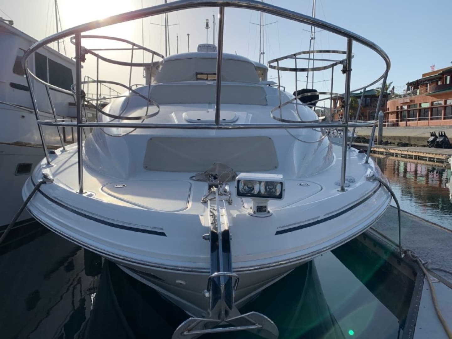 2004 Sea Ray 390 Motor Yacht - Image 4