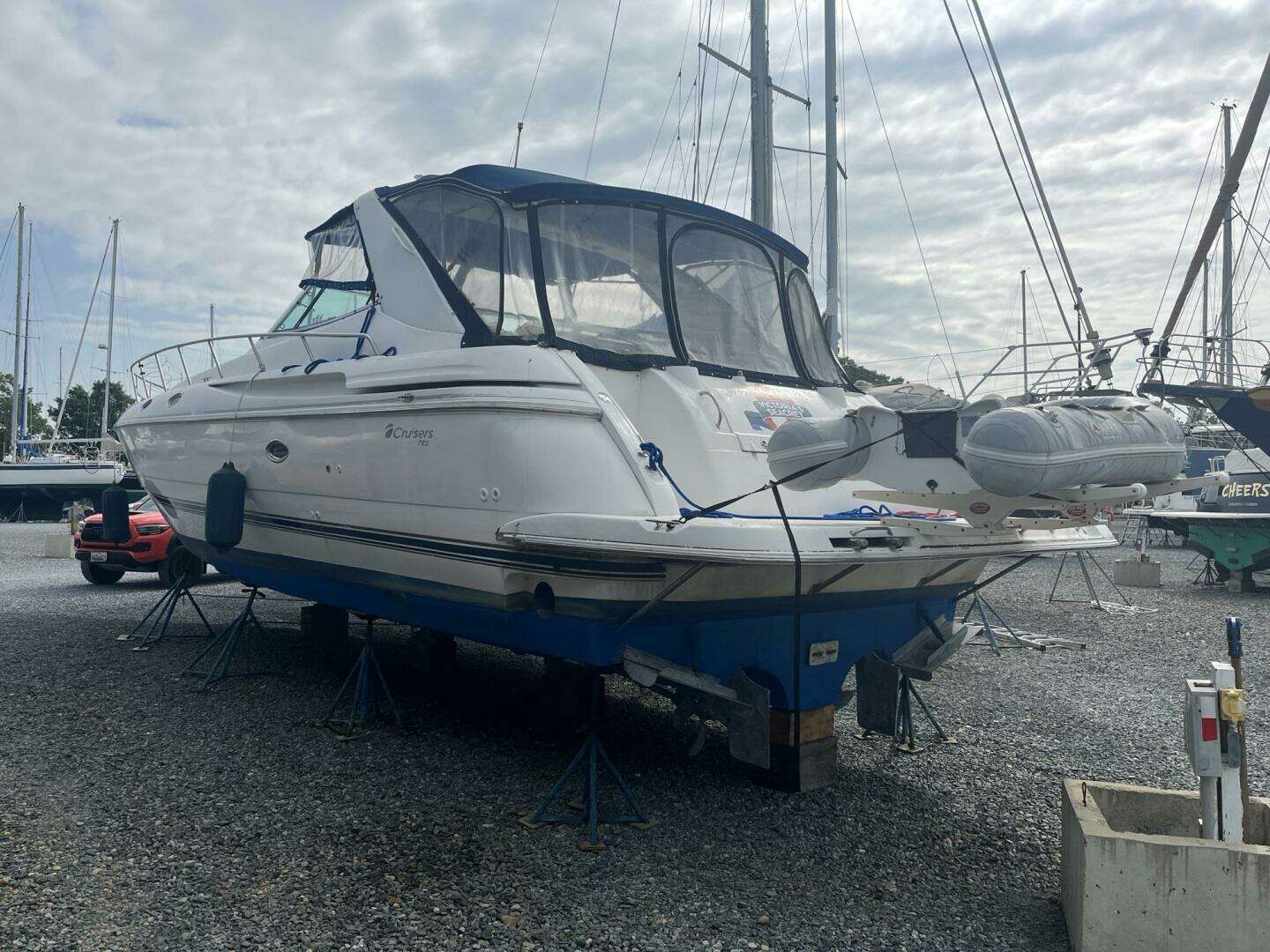 1998 Cruisers Yachts 4270 - Image 2