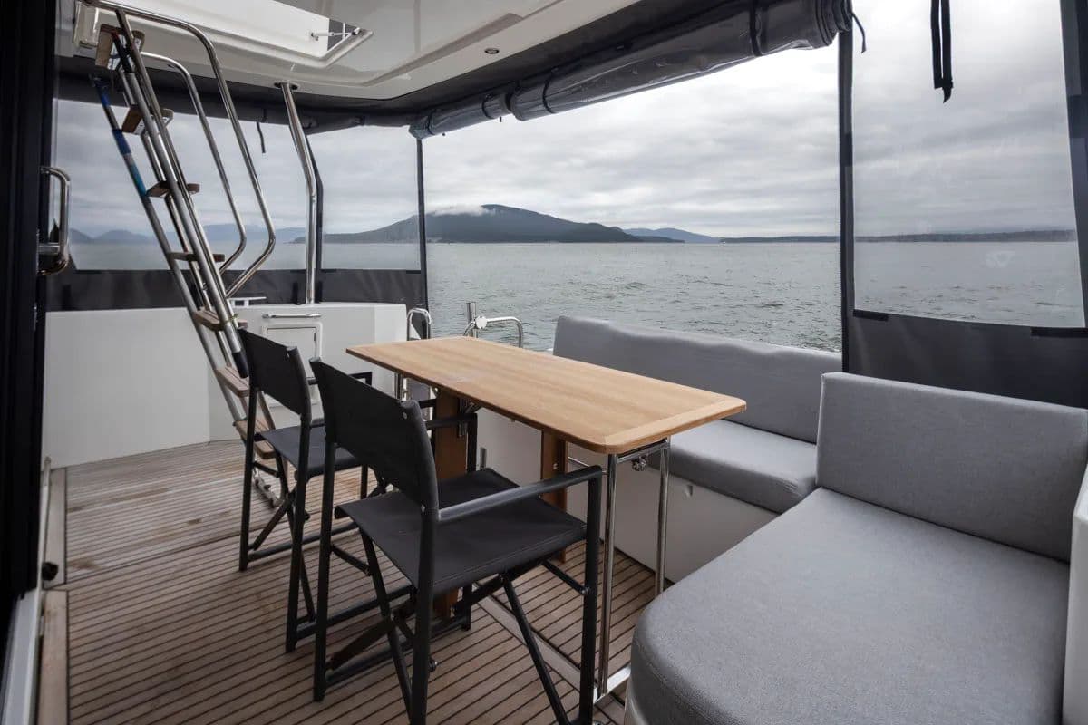 2022 Beneteau Swift Trawler 41 - 12