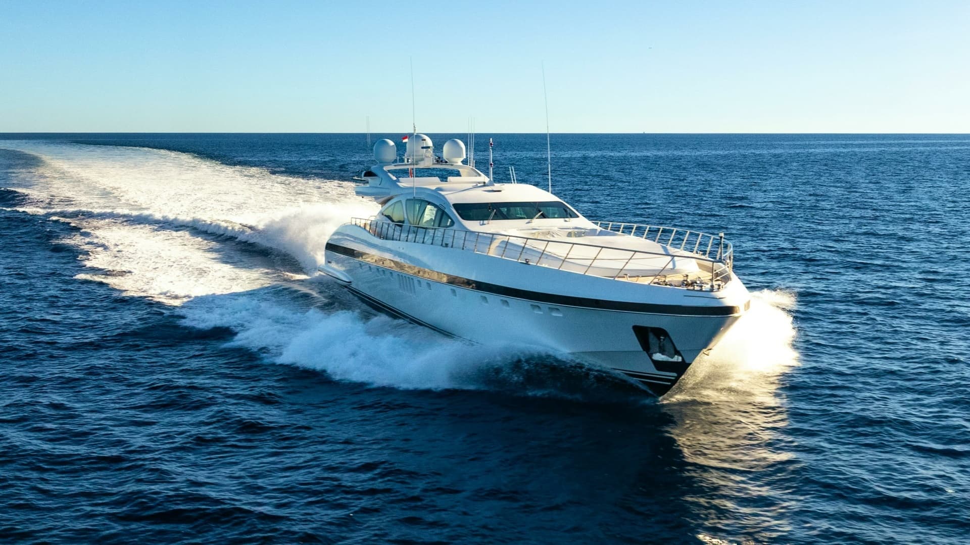 2007 Overmarine Mangusta 130 - Image 6