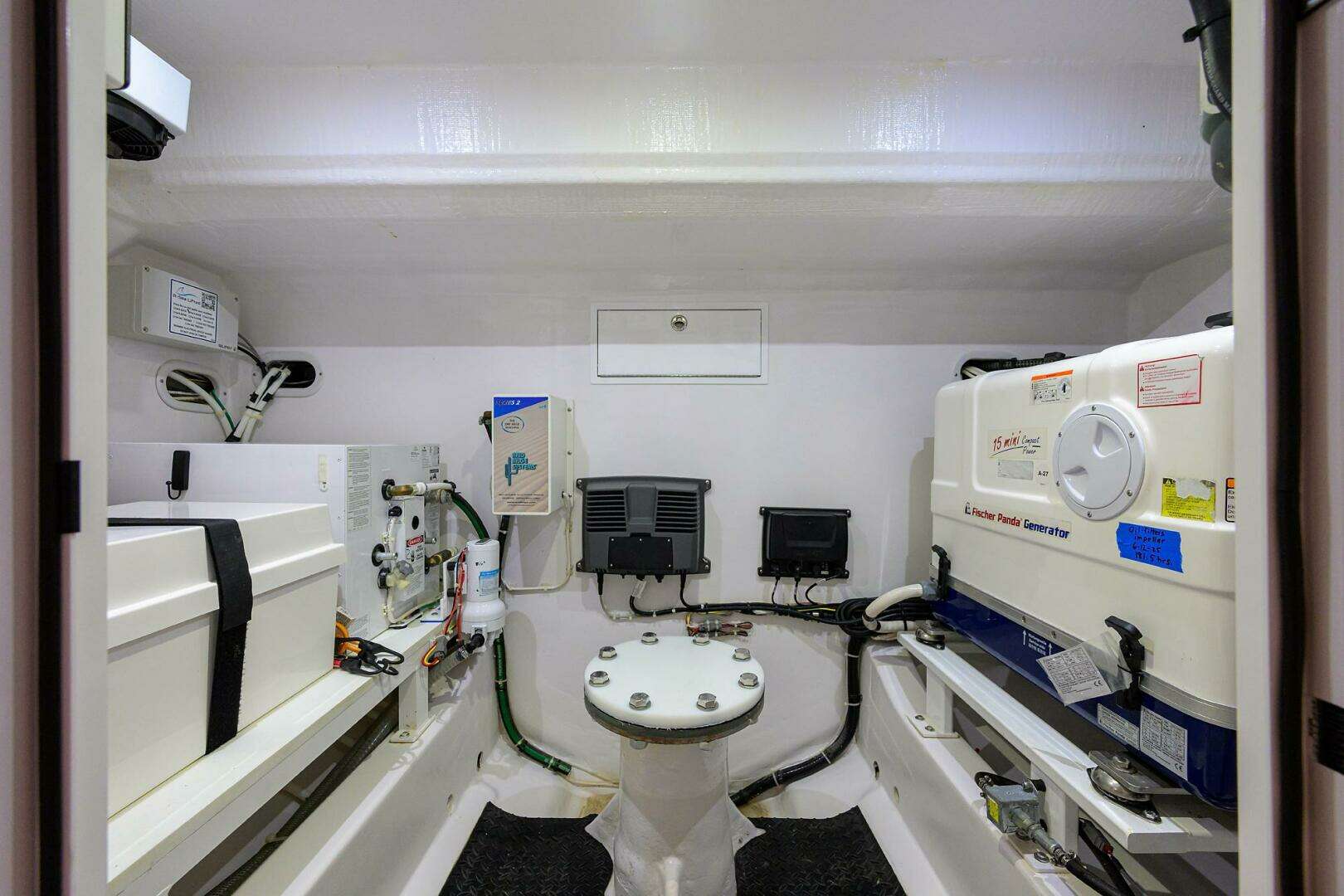 2024 Valhalla Boatworks V-55 - Image 38