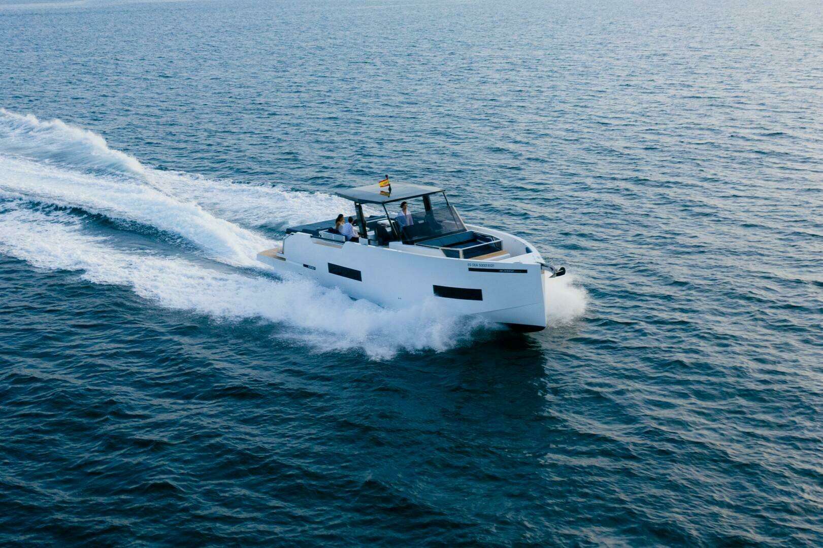 2026 De Antonio Yachts 50 Open - Image 4
