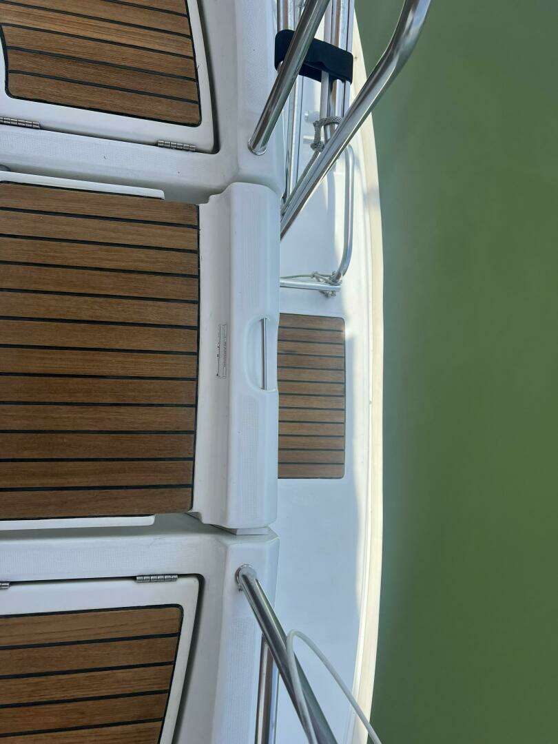 2000 Beneteau 361 - Image 12