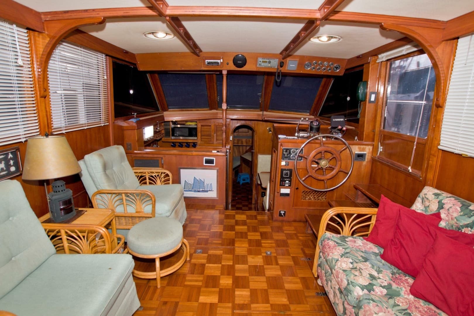 1984 Present Yachts 42 Sundeck - Image 30