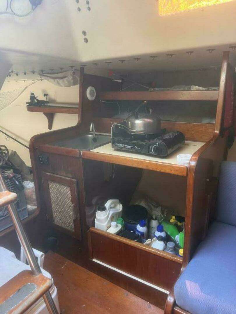 1984 J Boats J/35 - Image 31