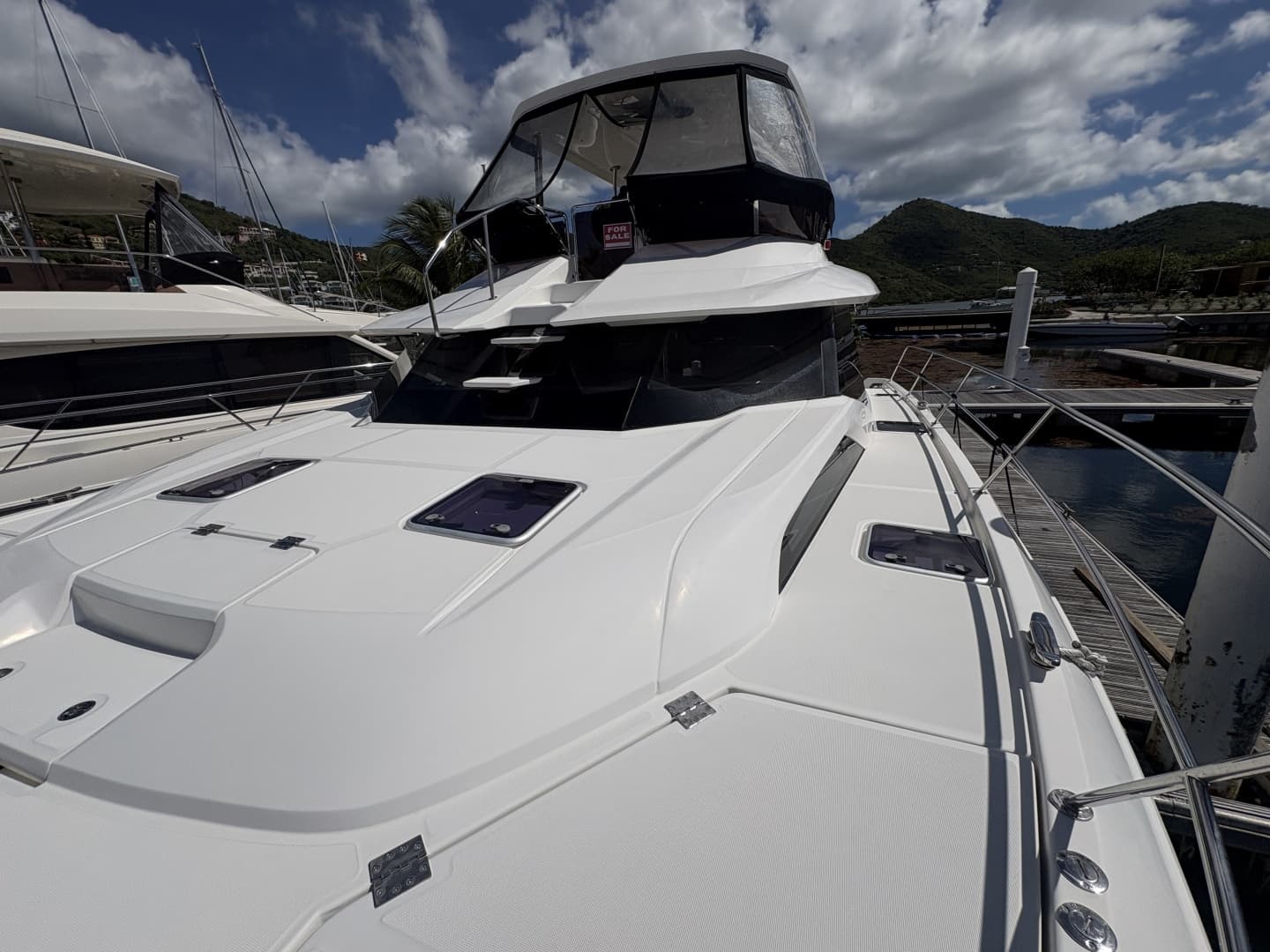 2022 Aquila 44 - Image 5