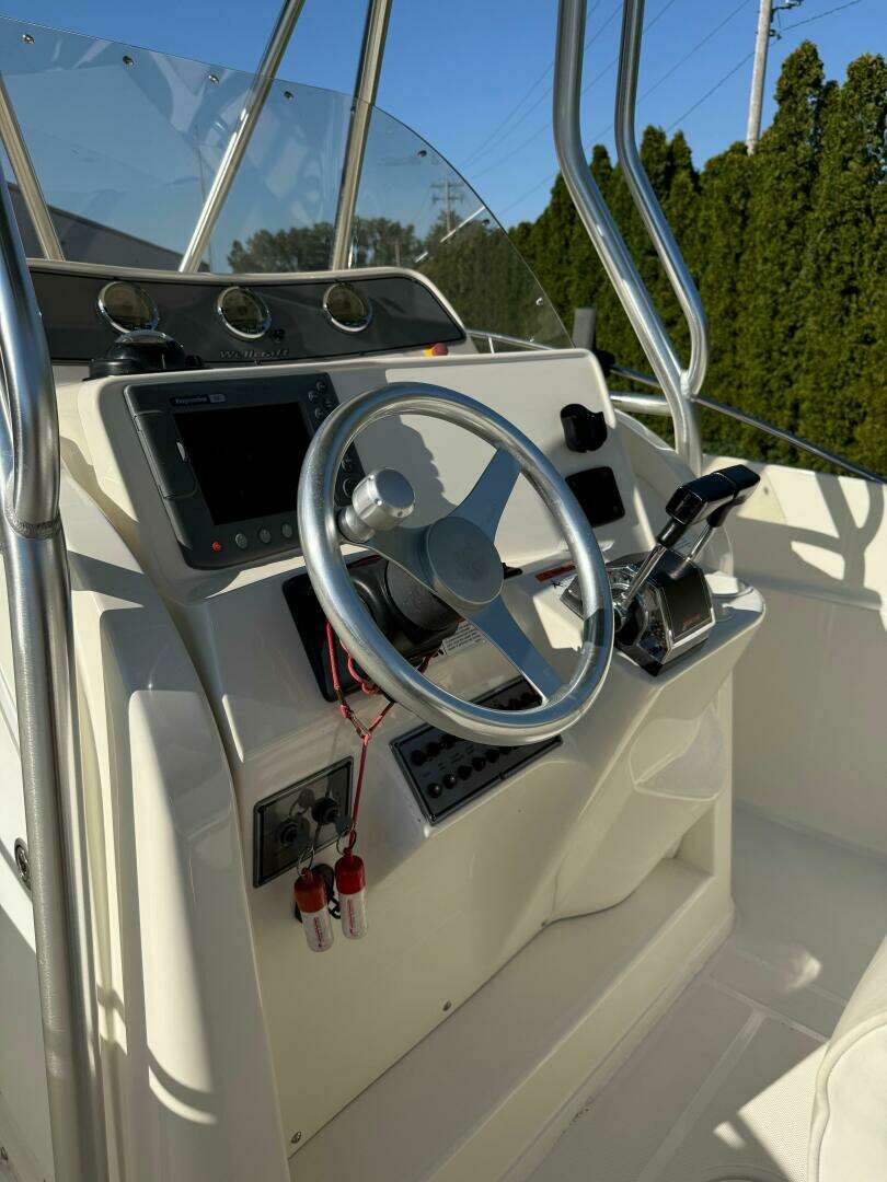 2003 Wellcraft 250 Fisherman - Image 12