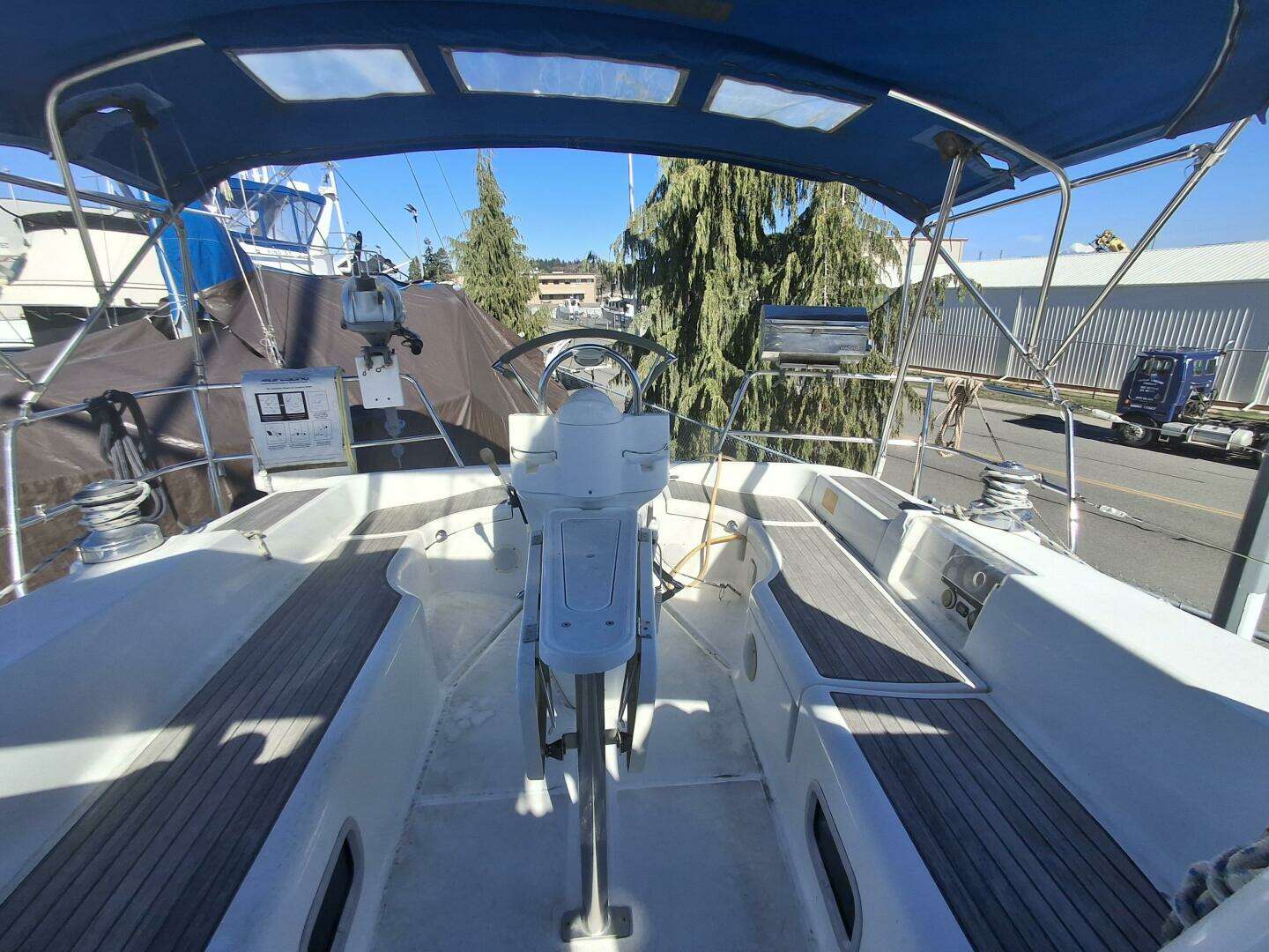 2006 Beneteau 393/403 - Image 3