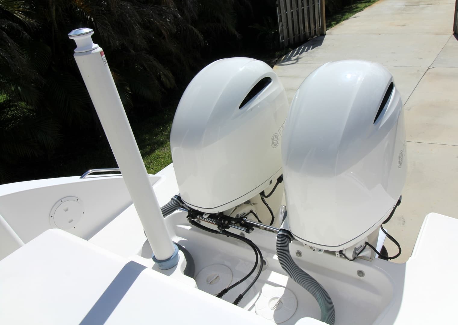 2019 Pursuit DC 266 - Image 19