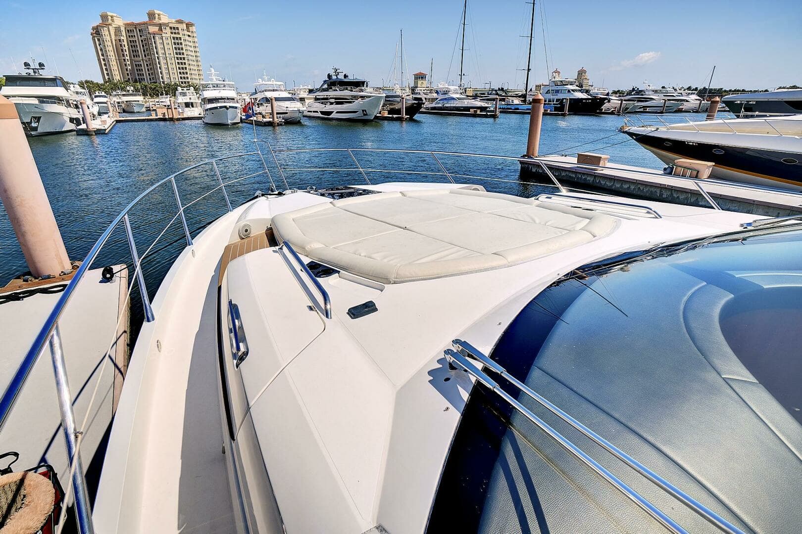 2017 Sunseeker 68 Sport Yacht - Image 7