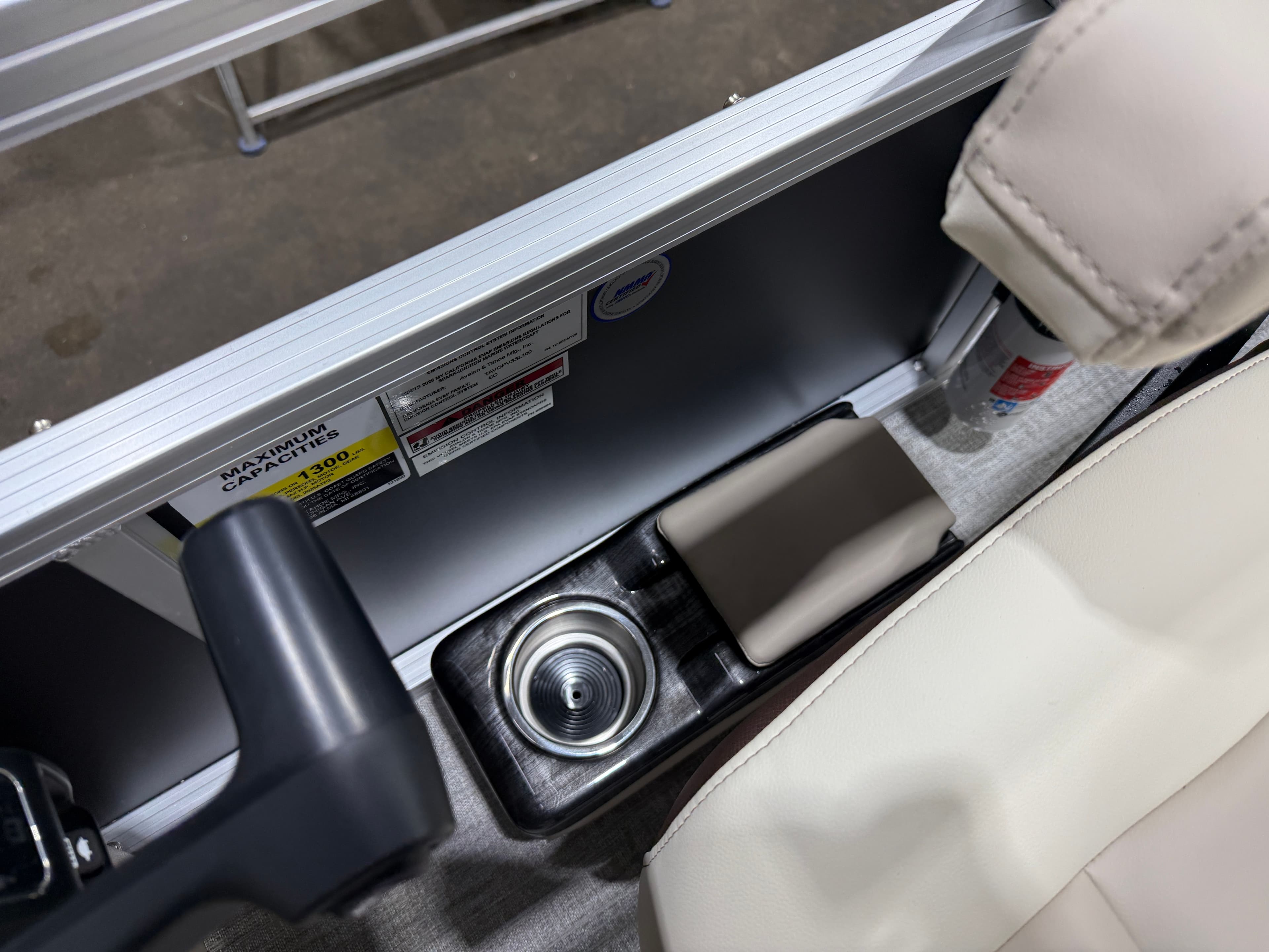 2026 Tahoe Sport 2180 Quad Lounge & Honda 4-Stroke EFI - 16