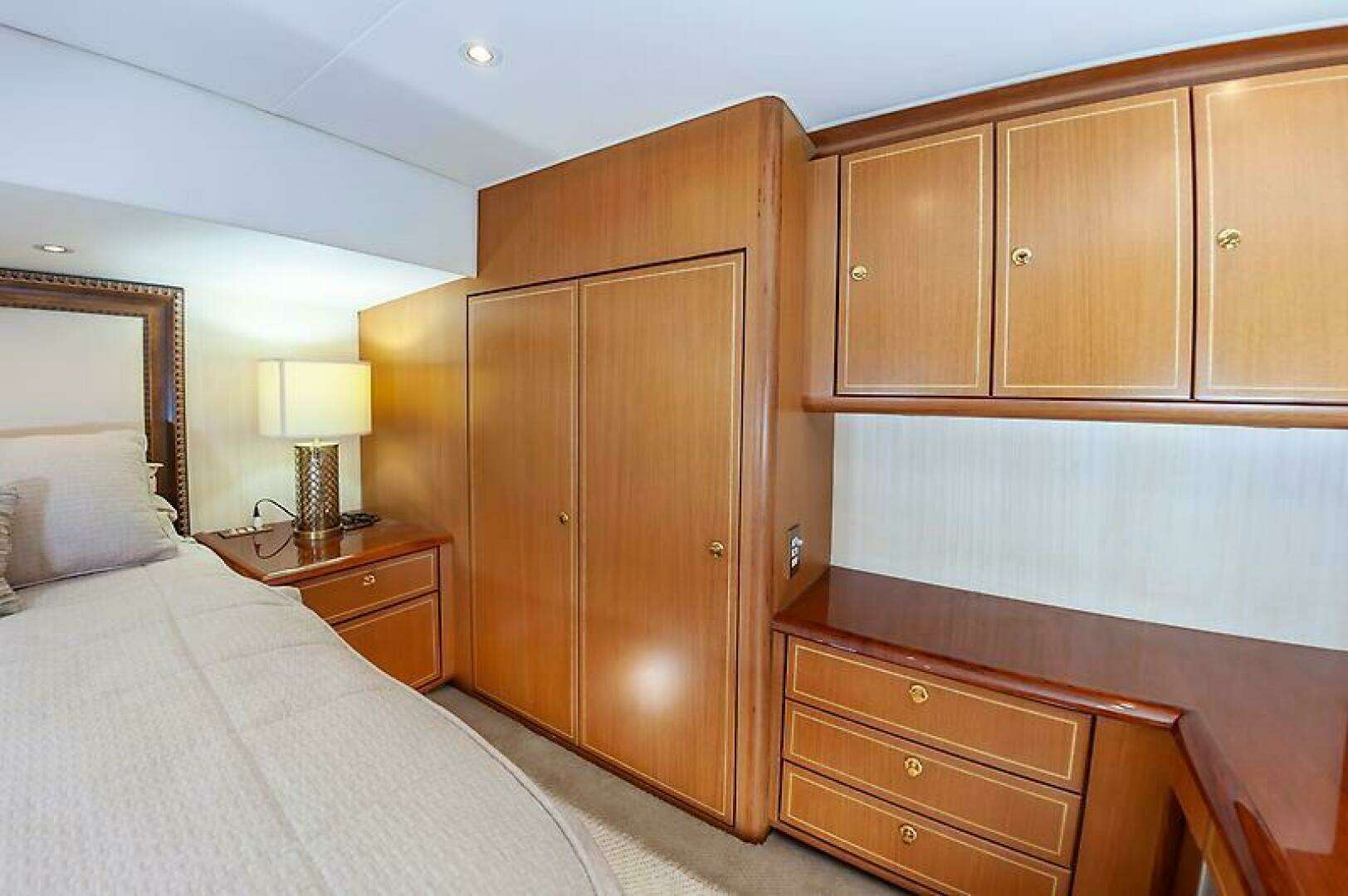 2003 Ocean 57 Convertible - Image 46