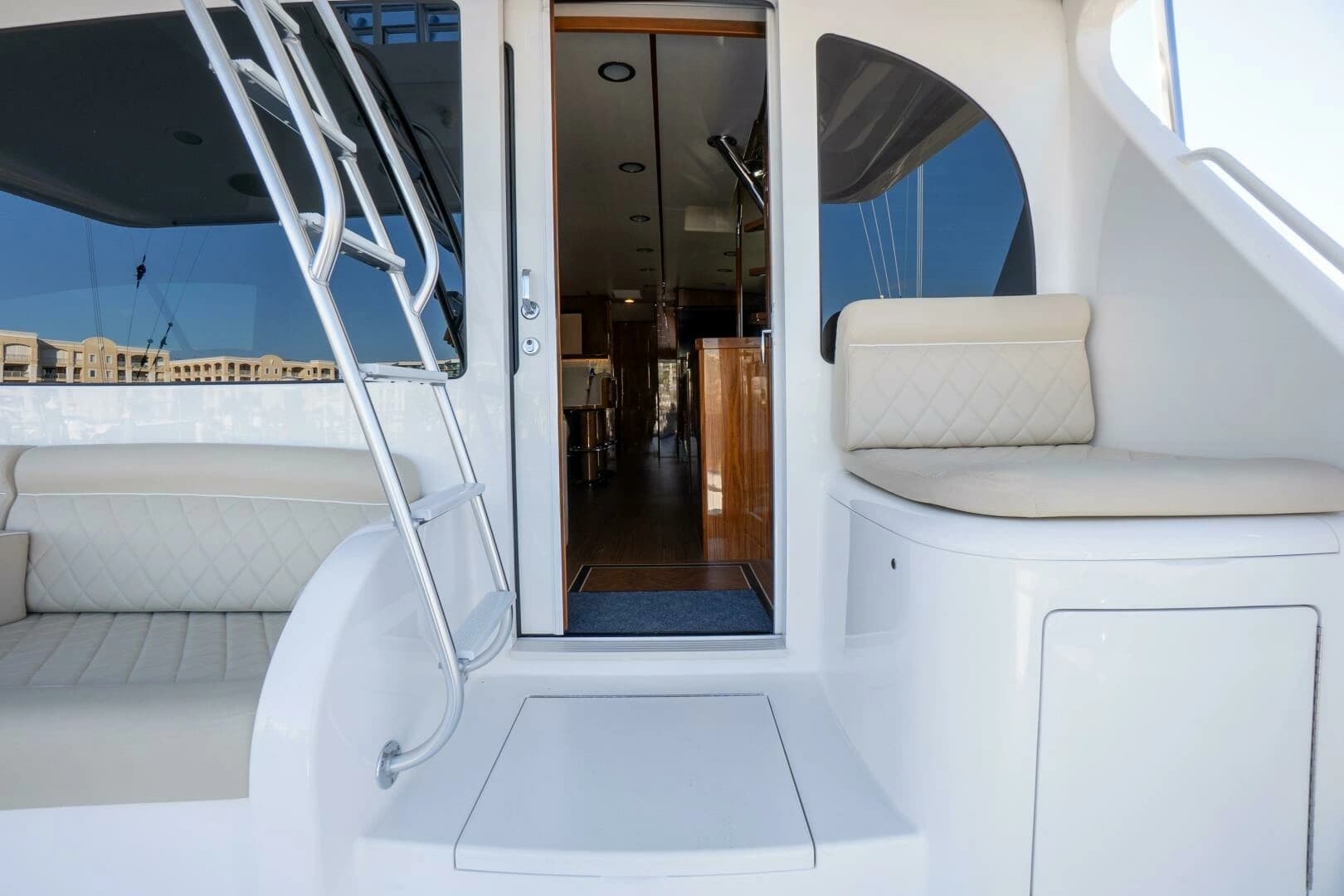 2021 Viking 72 Enclosed Bridge - Image 32