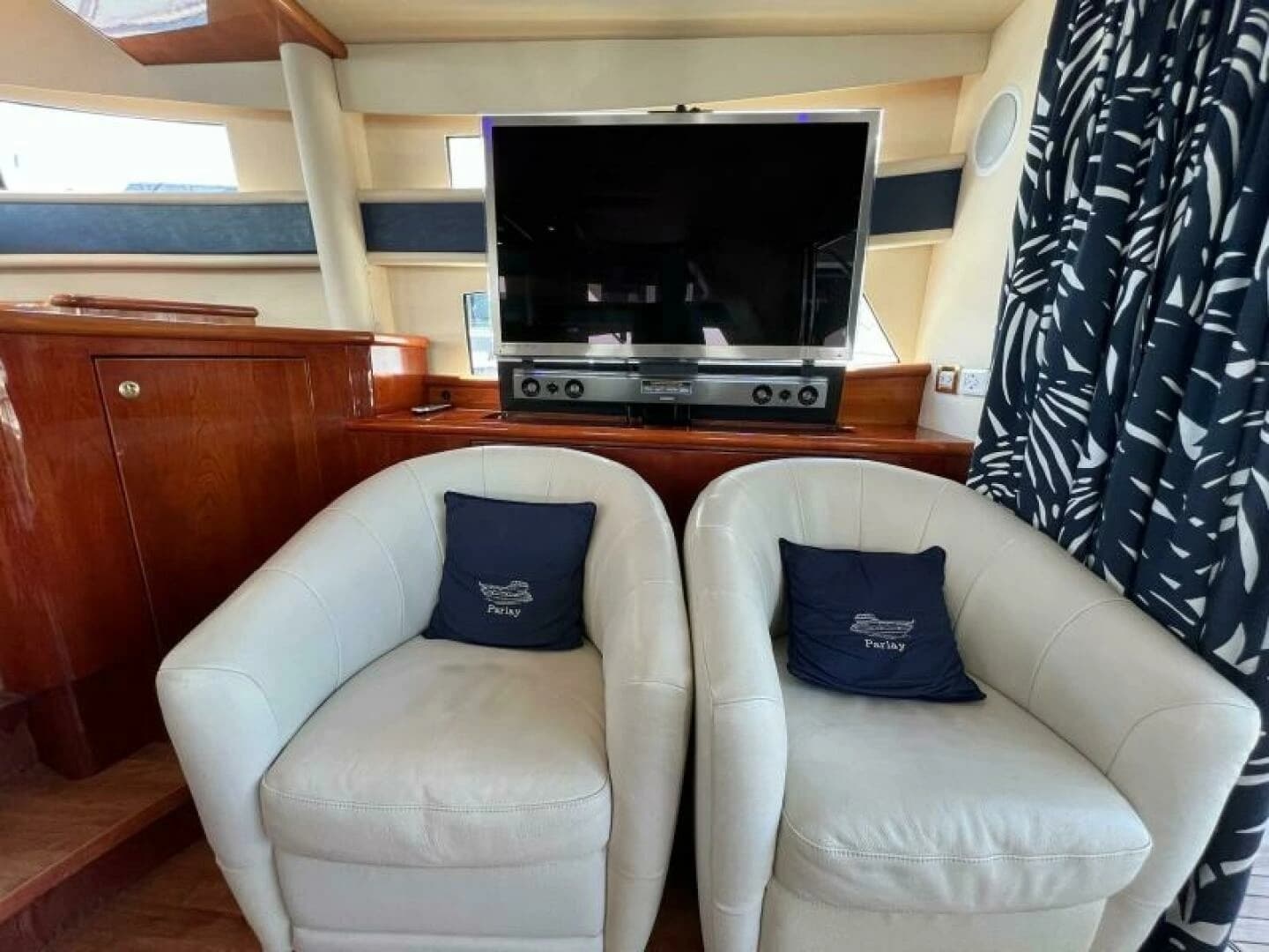 2001 Neptunus 56 Flybridge - Image 9