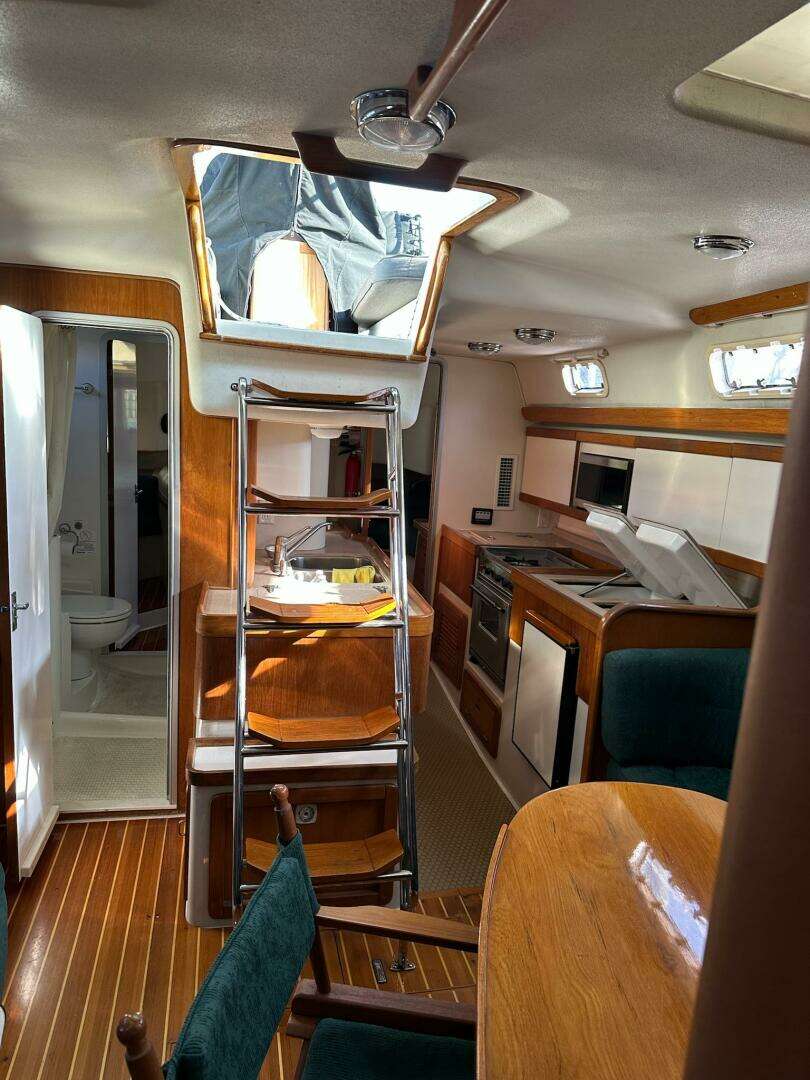1997 Catalina Morgan 38 - Image 30