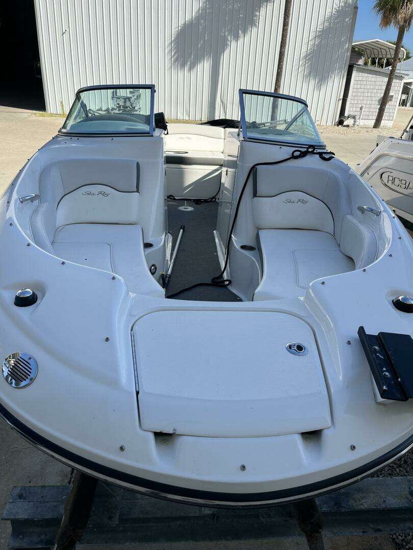 2012 Sea Ray 200 Sundeck - Image 15