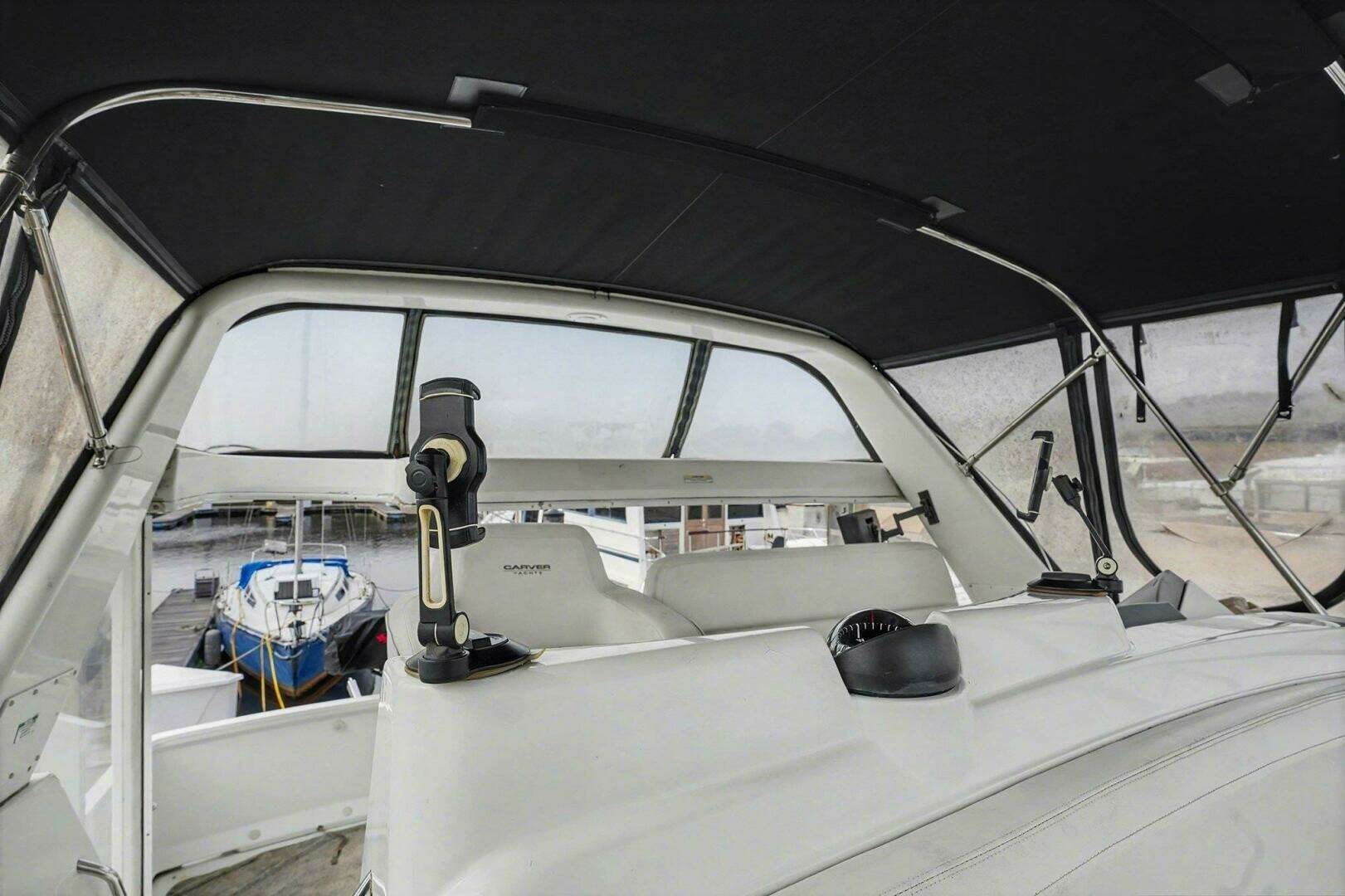 2001 Carver 356 - Image 20