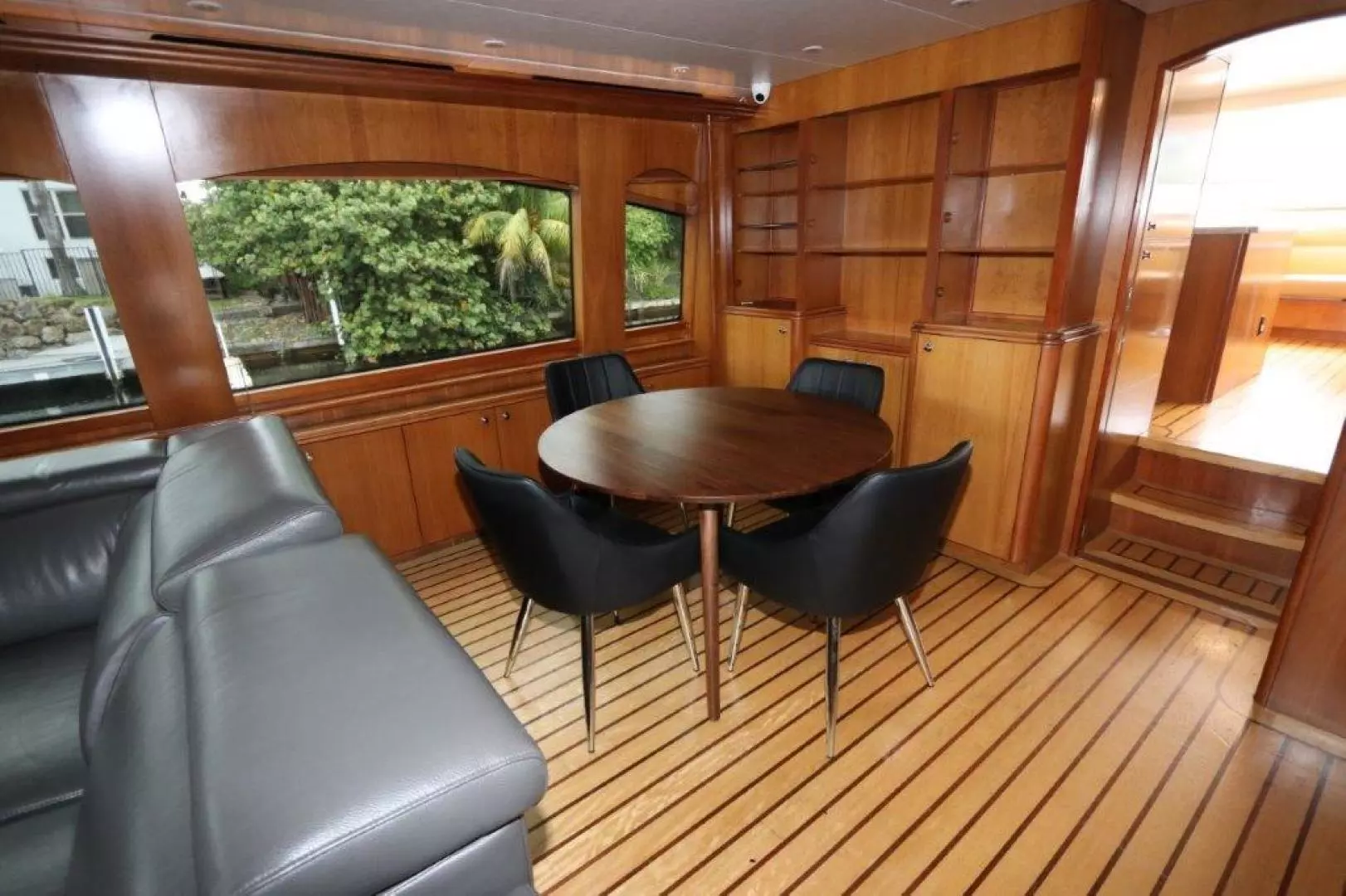 2006 Hatteras 80 - Image 14