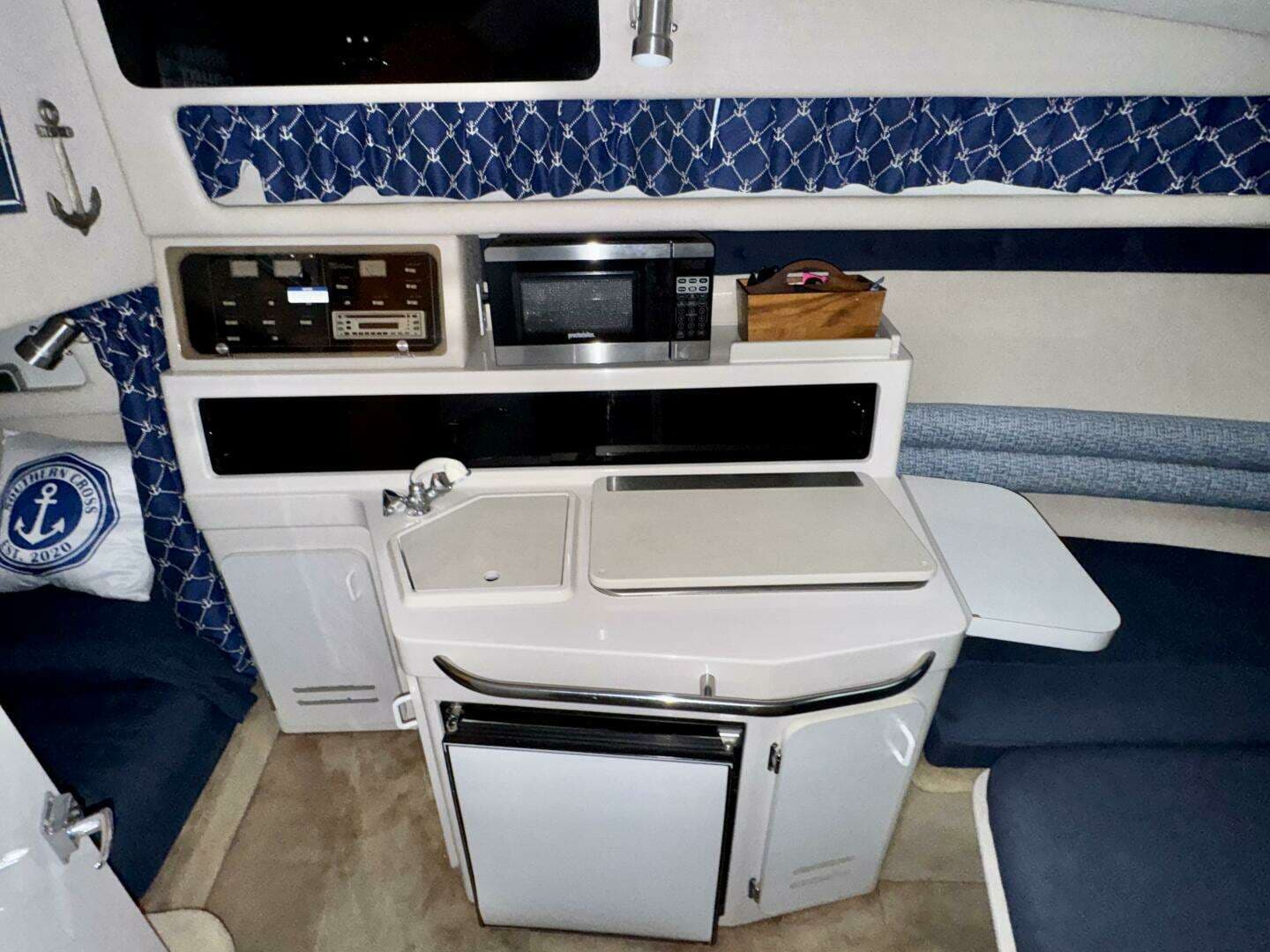 1994 Chaparral Signature 27 Cabin Cruiser - Image 41