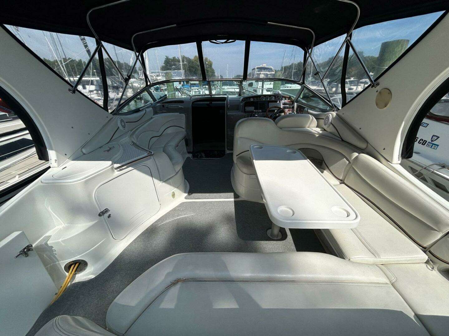 2001 Wellcraft 3700 Martinique - Image 10