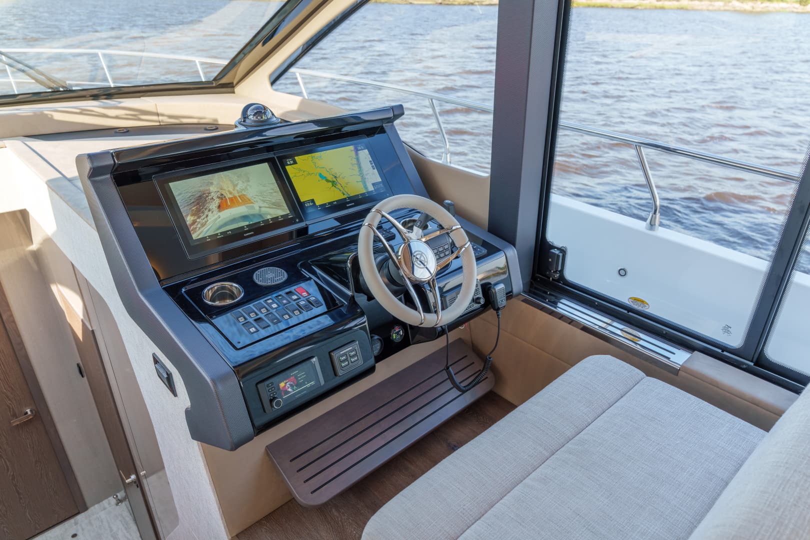 2026 Cruisers Yachts 50 FLY - Image 50
