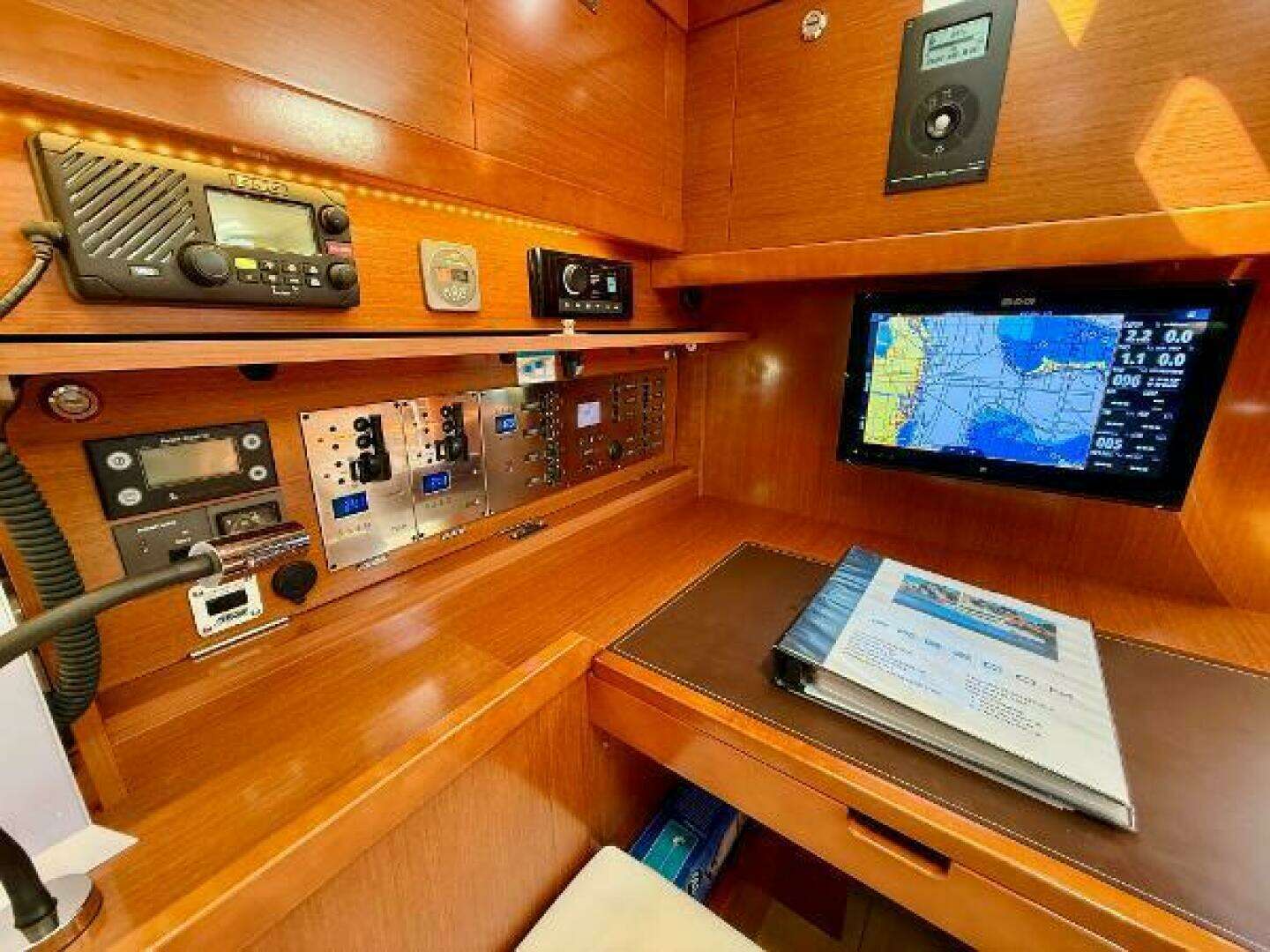 2015 Beneteau Oceanis 55 - Image 39
