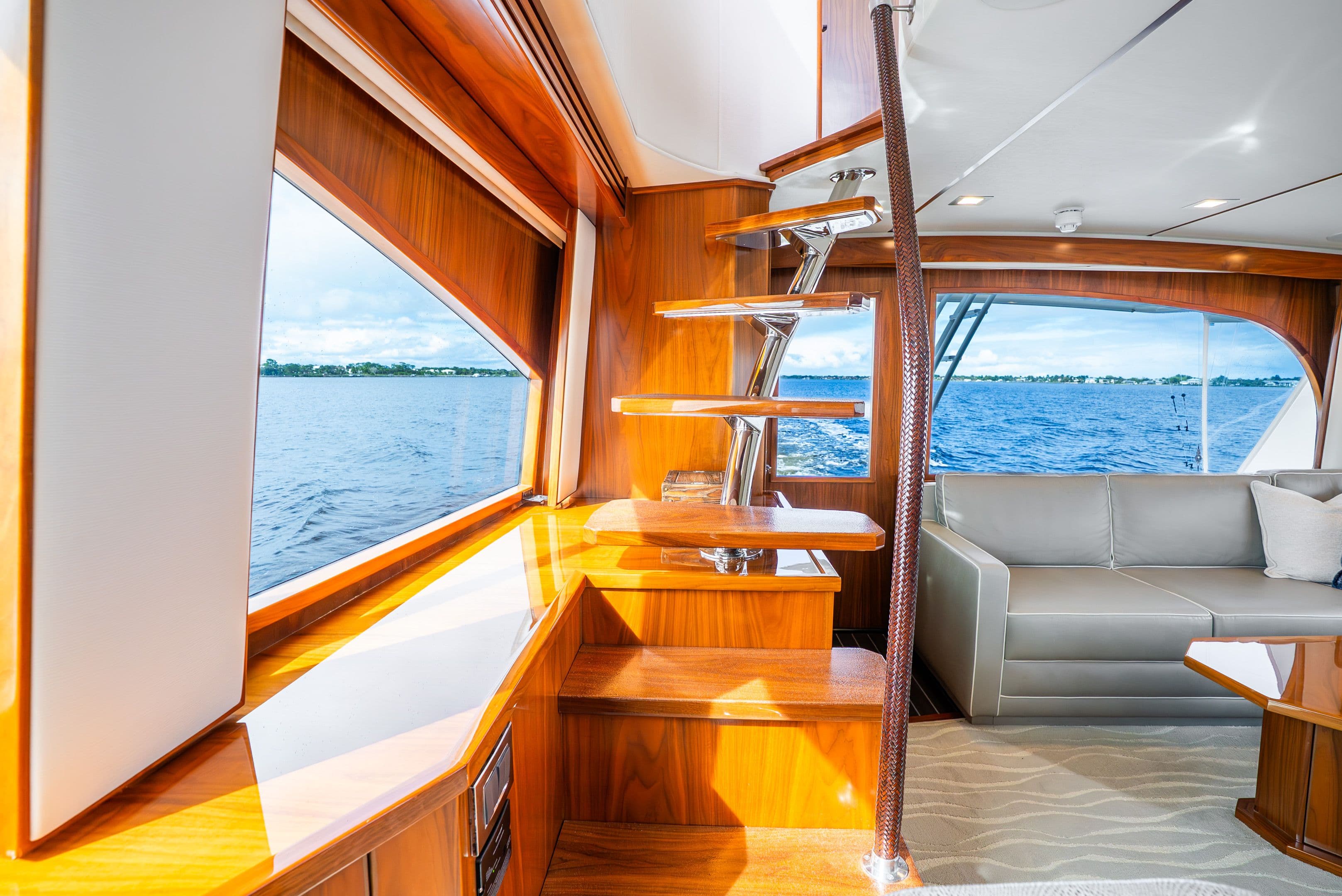 Interior Staircase to Flybridge