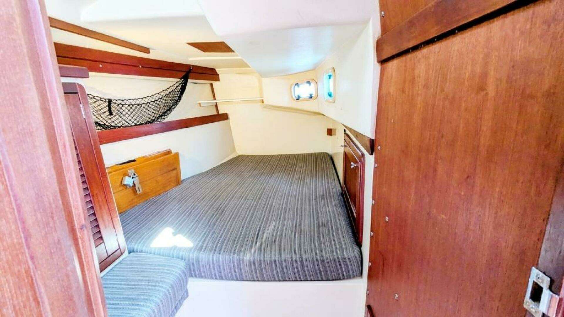 1989 Catalina 42 - Image 8
