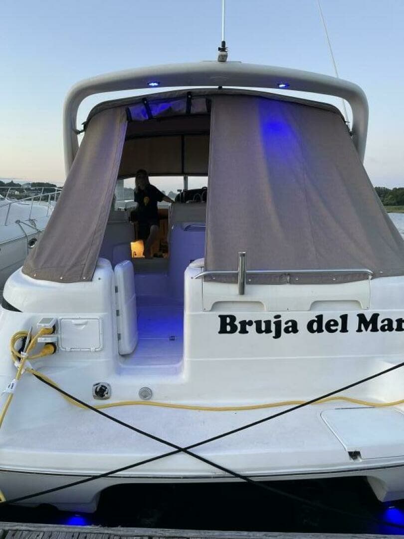 1998 Chris-Craft 320 Express Cruiser - Image 8
