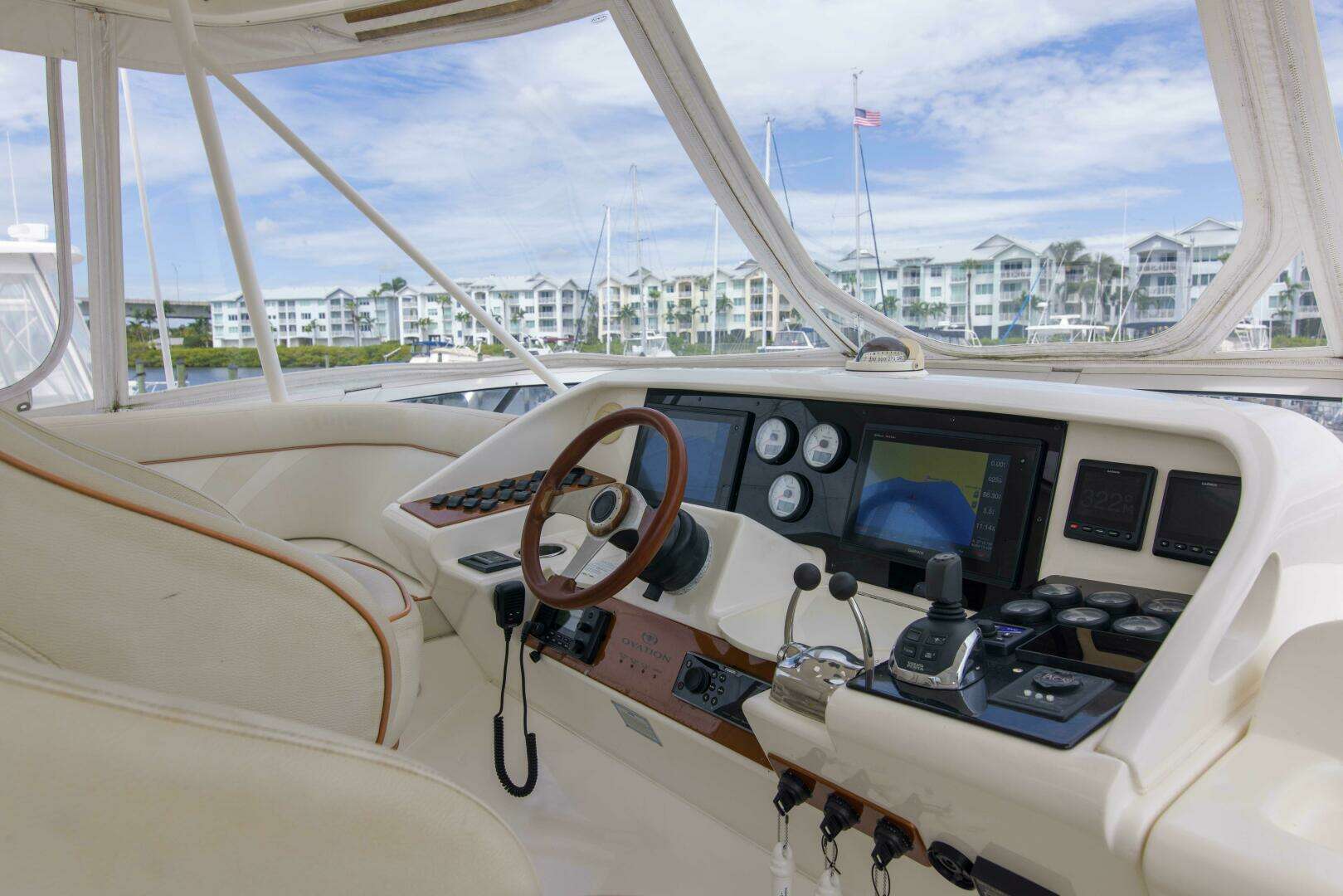 2009 Silverton 52 Ovation - Image 13