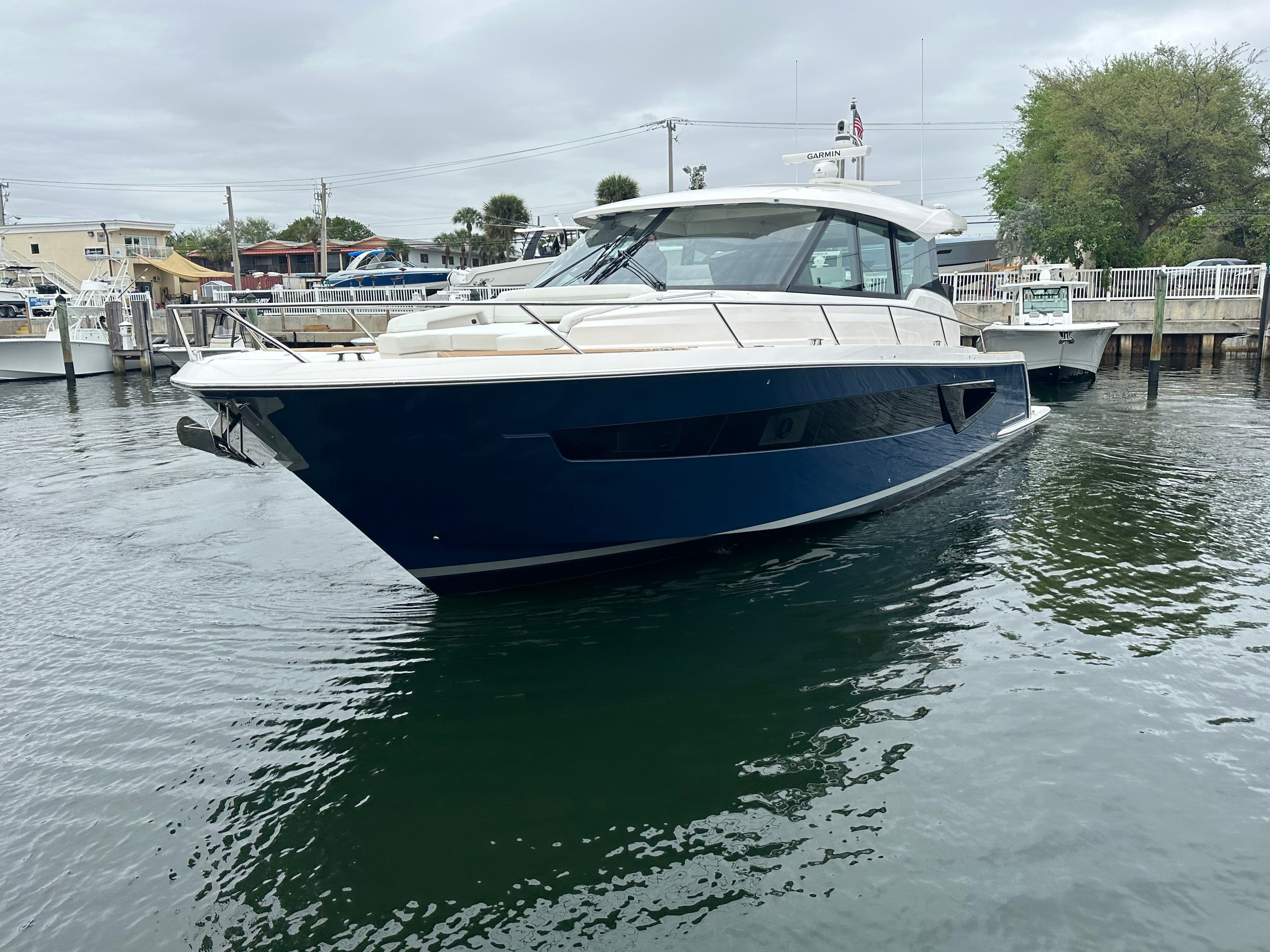2026 TIARA YACHTS EX 54 - Image 9